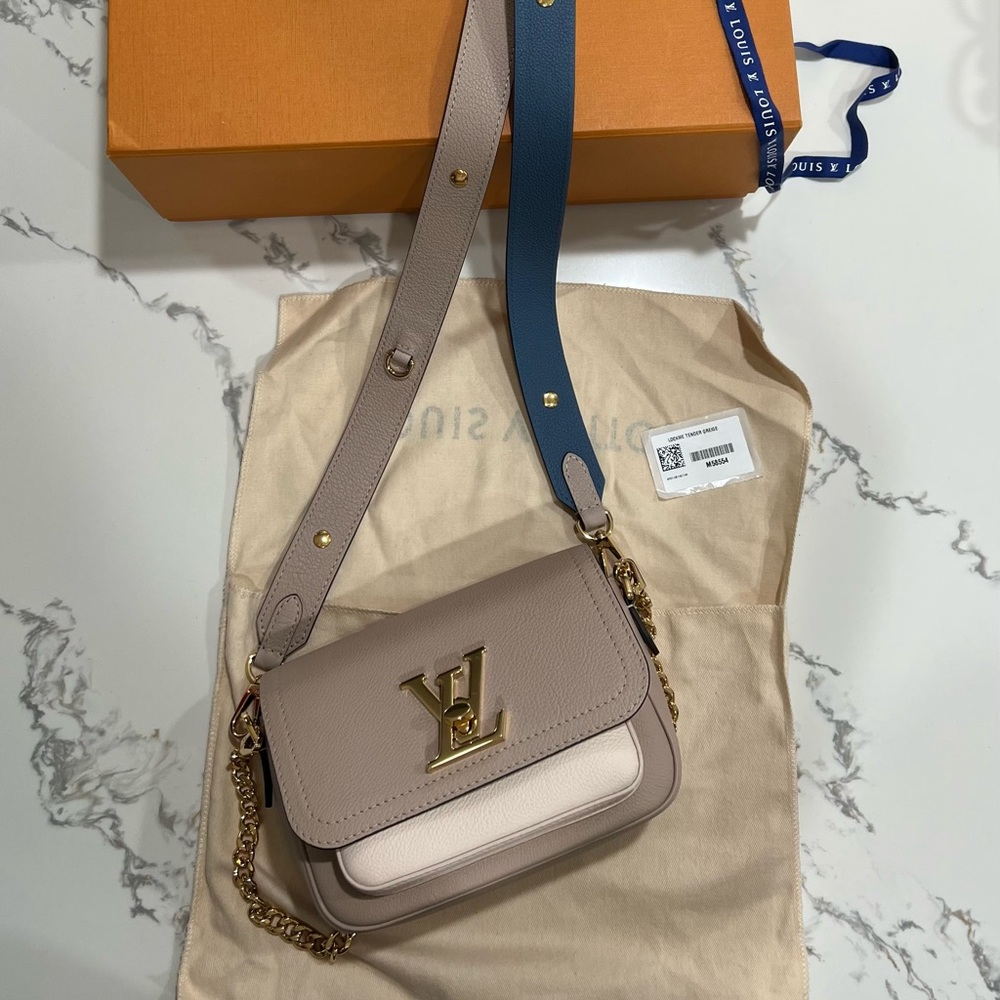 Authentic Louis Vuitton, used ounce.